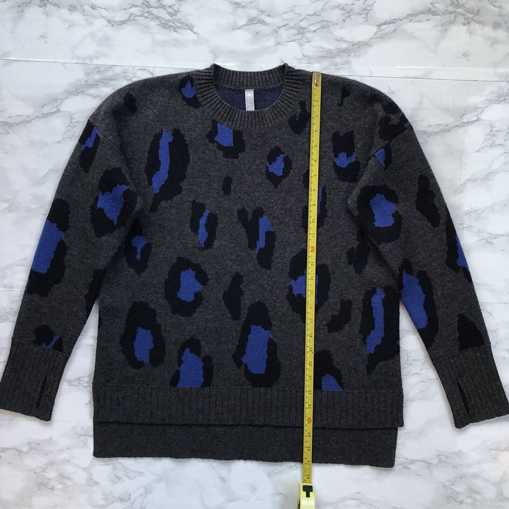 Athleta Womens Medium Animal Print Sweater Cashmere Wool Blend Gray Blue - Picture 5 of 11